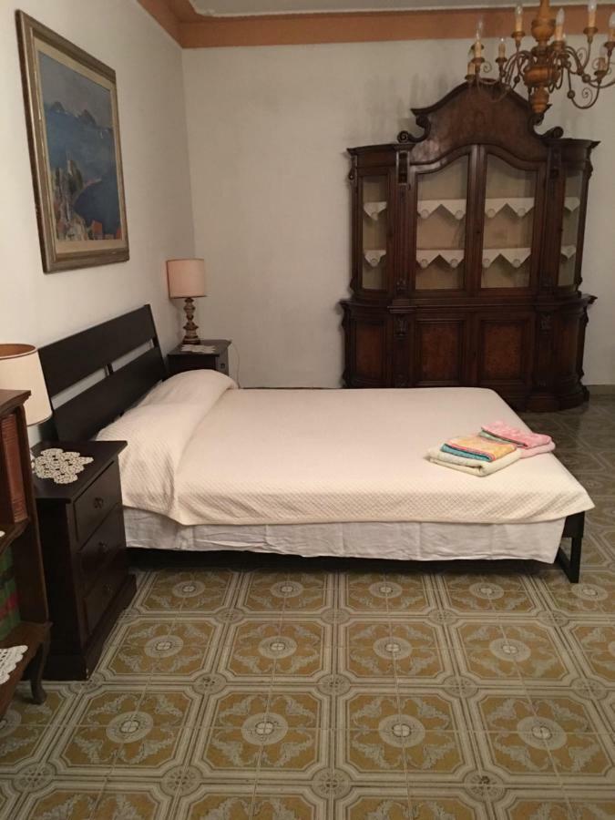 Casa Degli Zii Appartamento Letizia Luni Exterior foto